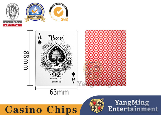 comprar Empaquetado negro trasero de la caja de color de punto de la tarjeta del póker del casino de la base del modelo 310g de la abeja roja y azul Fabricación en línea