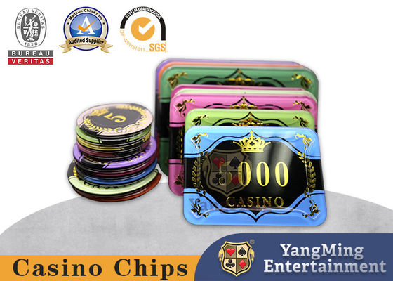 comprar Nuevo diseño acrílico Estampado caliente Casino Baccarat Tarjetas de póquer Fichas anti-falsificación Fabricación en línea