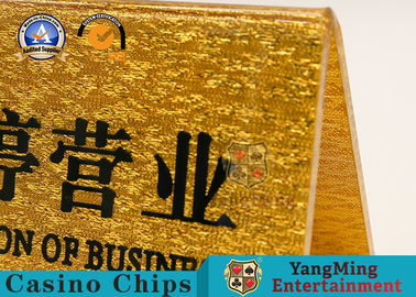 comprar El alambre de acrílico del oro que tallaba la tabla de cena del café del hotel de la marca del sitio del Vip fijó la placa del negocio del número de la tabla de tarjeta Fabricación en línea
