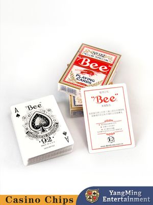 Patrón trasero de abeja roja y azul, 310 gramos de pulpa de papel, 4 capas de prensado compuesto opaco, sin pliegues, núcleo negro de alta densidad, naipes de casino, embalaje en caja de color