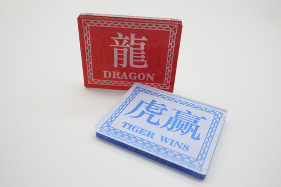 Impresión de doble cara de la pantalla de Red&blue de Crystal Acrylic Dragon Tiger Chinese Alto-transparente y de la placa inglesa del código del distribuidor autorizado
