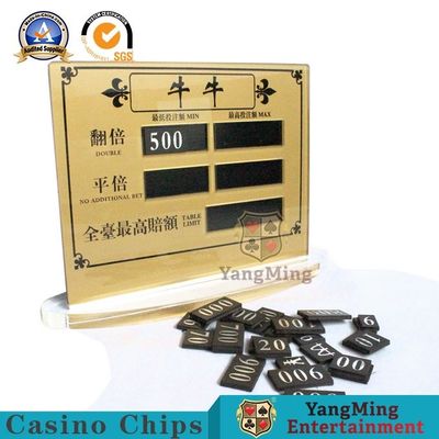 Entretenimiento limitado de juego transparente de oro de acrílico Chip Table Manual Digital Sign de la tarjeta roja del juego de póker de NiuNiu